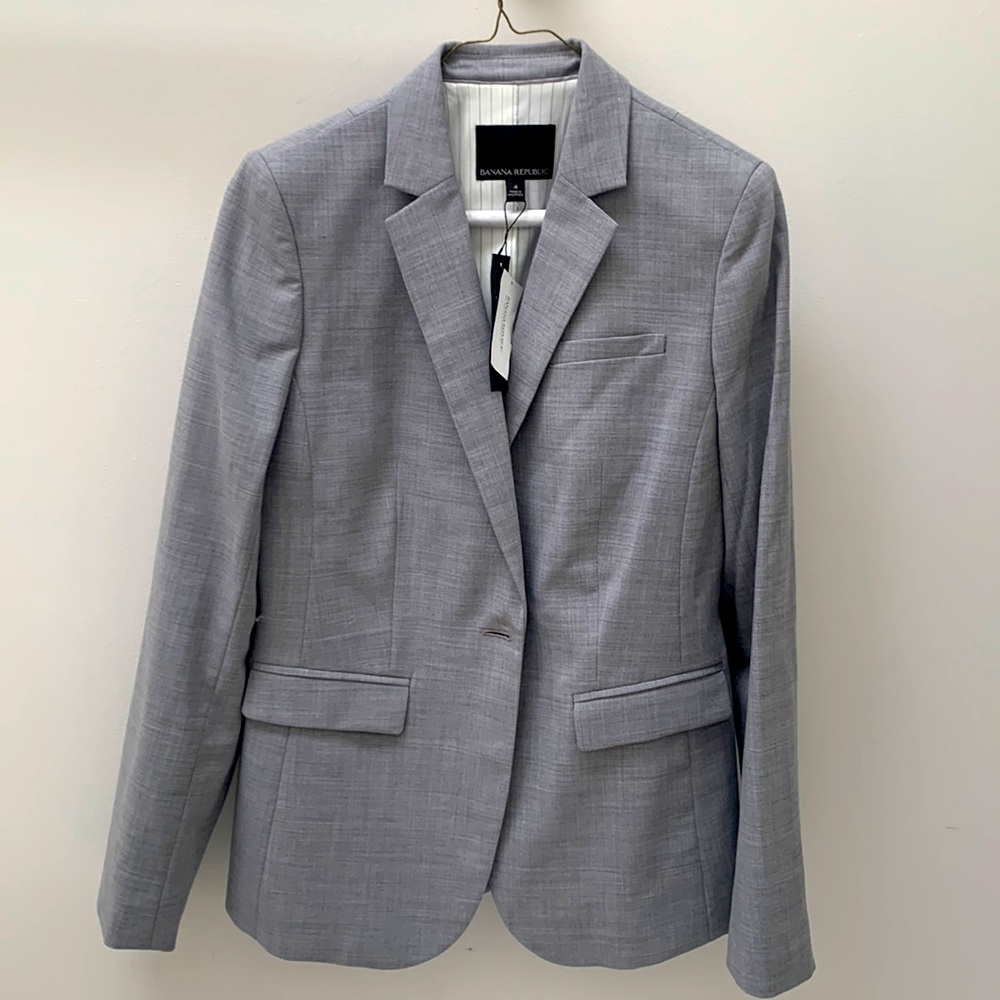 Banana Republic Lightweight Wool Blazer - NWT Size 4 - Gray